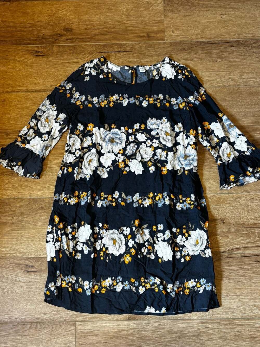 Old Navy Floral Ruffle Sleeve Shift Dress Size L